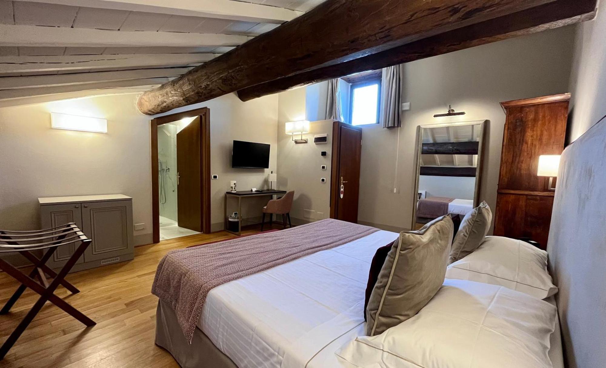 Relais Della Rovere Colle Val D'Elsa Ruang foto